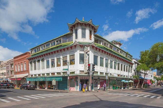 Waikiki Trolley Hop-On Hop-Off Tour of Honolulu - Pink Line: the most useful short hop