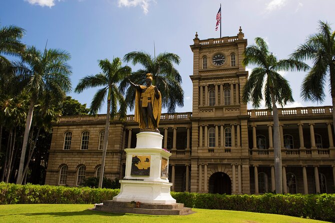 Waikiki Trolley Red Line Heroes & Legends Hop-on Hop-off Tour - Waikiki Shopping Plaza and the Duke statue