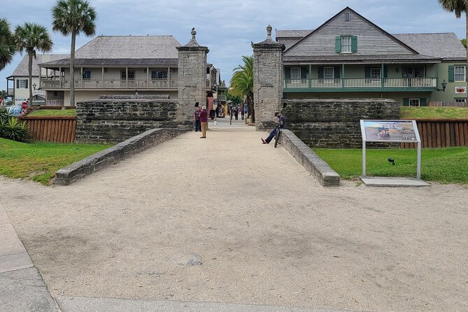 Walking History Tour of St. Augustine's Historic District - A city story that reaches past the fort