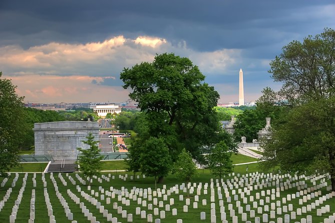 Washington DC Day Tour from New York City - The Jefferson Memorial and the views around the Tidal Basin