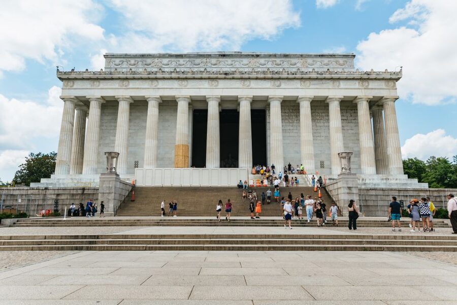 Washington DC Day Trip by Bus from New York City - Lincoln Memorial and the Vietnam Veterans Memorial