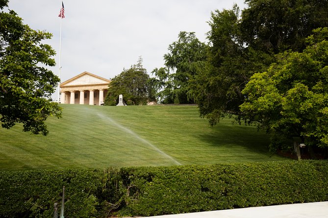 Washington DC Highlights, 1-Day Tour from NYC - Arlington Cemetery and JFK’s eternal flame