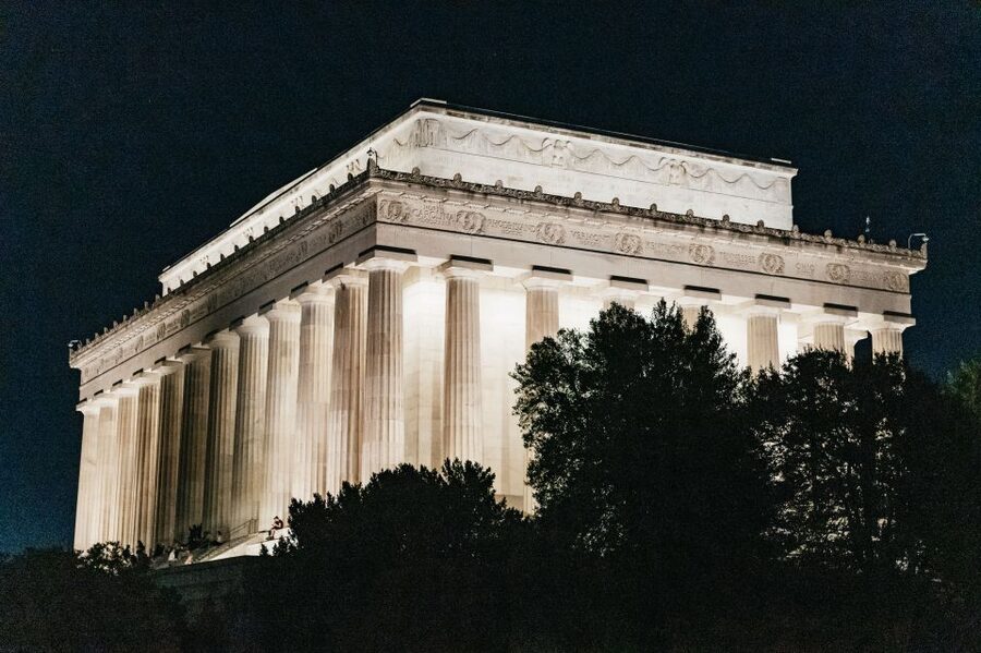 Washington DC: Monuments by Moonlight Nighttime Trolley Tour - Is $48 a good value?