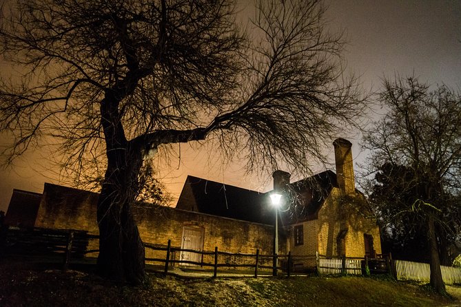 Whispers of Williamsburg Haunted Ghost Tour with Add-on options - The guides matter more than any special effect