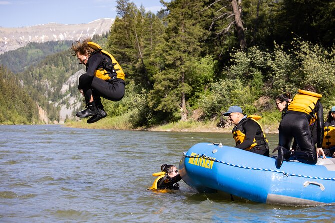 Whitewater Rafting in Jackson Hole : Family Standard Raft - Leaving Jackson Hole for the Snake River