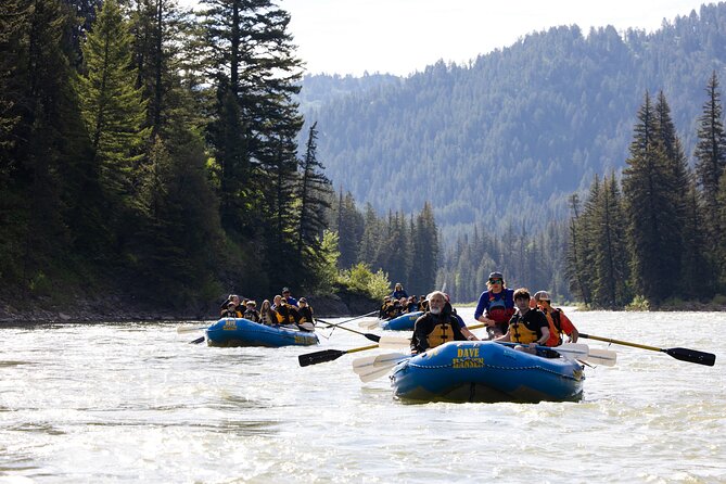 Whitewater Rafting in Jackson Hole : Family Standard Raft - Guides who shape the day