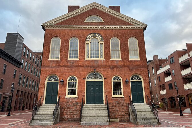 Wicked Awesome Tours: Witch Trial History and Salem Haunts! - The Bewitched statue brings Salem into pop culture